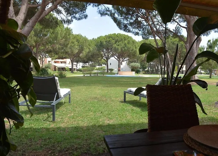 Vilamoura Family-garden Villa